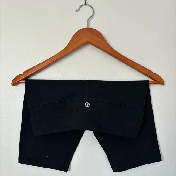 Lululemon biker shorts - Picture 1 of 2